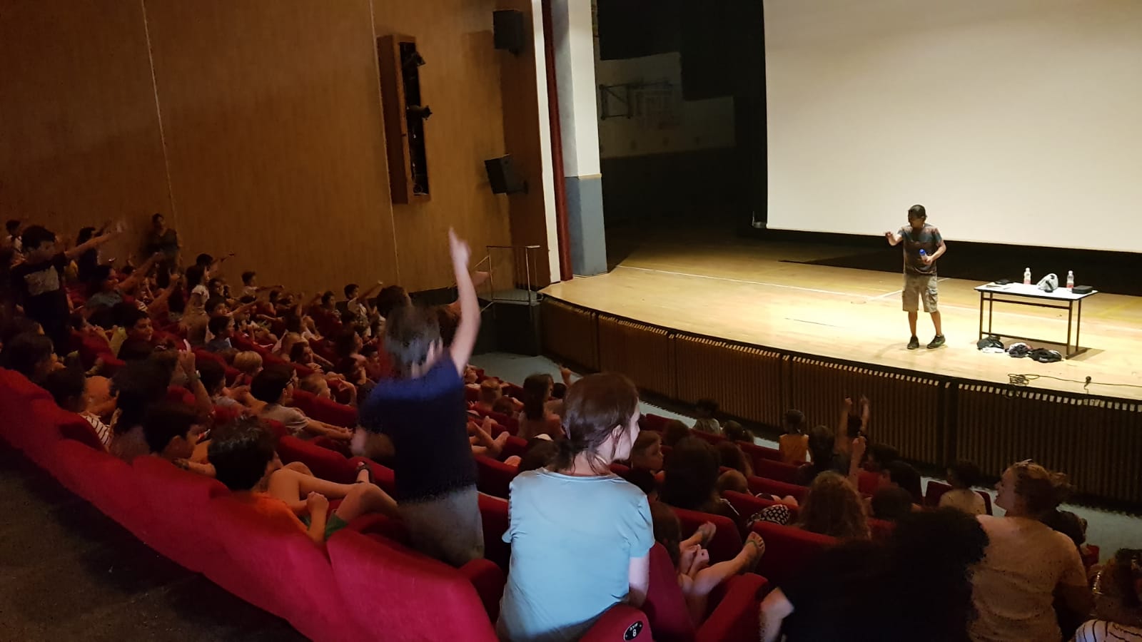 תמונה מהופעה של מורן קל - IMG 20190702 WA0014